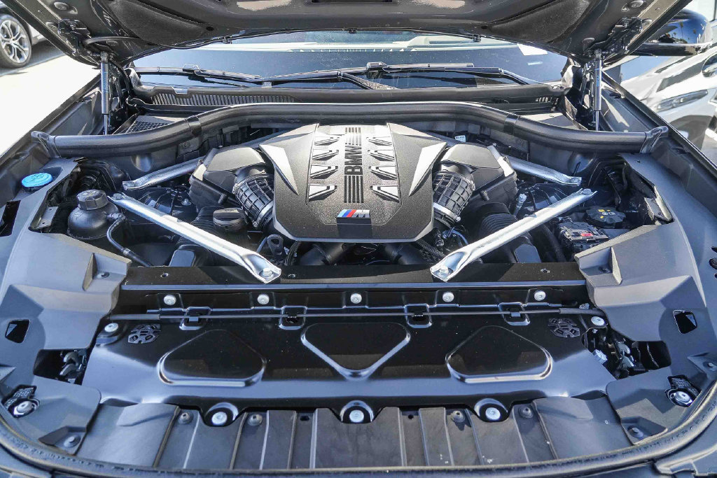 New 2027 BMW X6 M60i AWD/4WD image 27