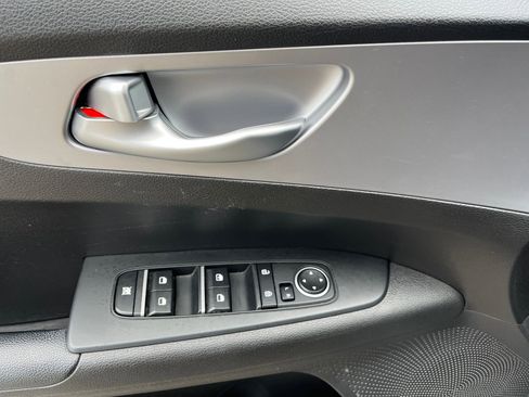 Used 2023 Kia Forte LXS image 26