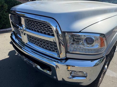 Used 2017 RAM 2500 Laramie AWD/4WD image 5