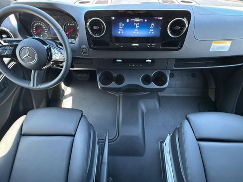 New 2026 Mercedes-Benz Sprinter 2500 image 14