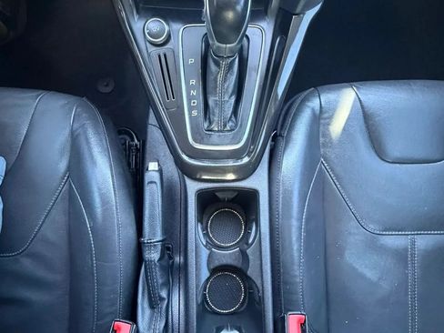 Used 2015 Ford Focus Titanium FWD image 28