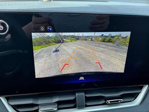 Used 2025 Chevrolet Equinox LT AWD/4WD image 15