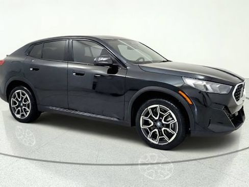 Used 2026 BMW X2 xDrive28i AWD/4WD image 1