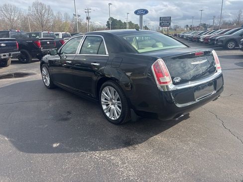 Used 2012 Chrysler 300 C image 6