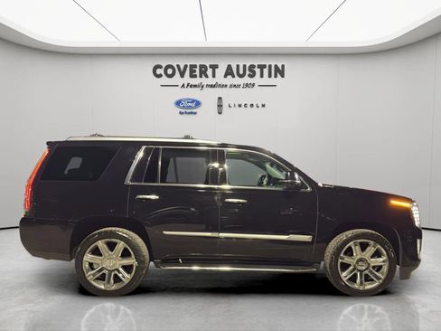 Used 2020 Cadillac Escalade Luxury image 6