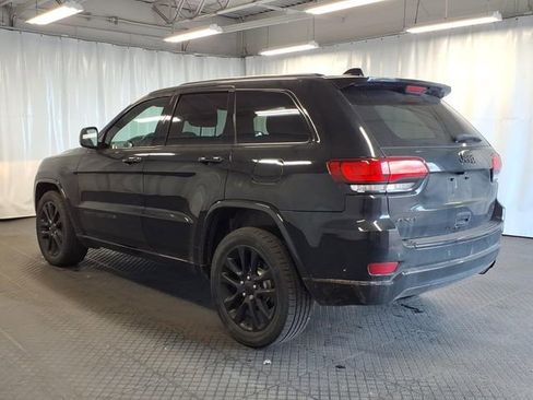 Used 2018 Jeep Grand Cherokee Altitude AWD/4WD image 2