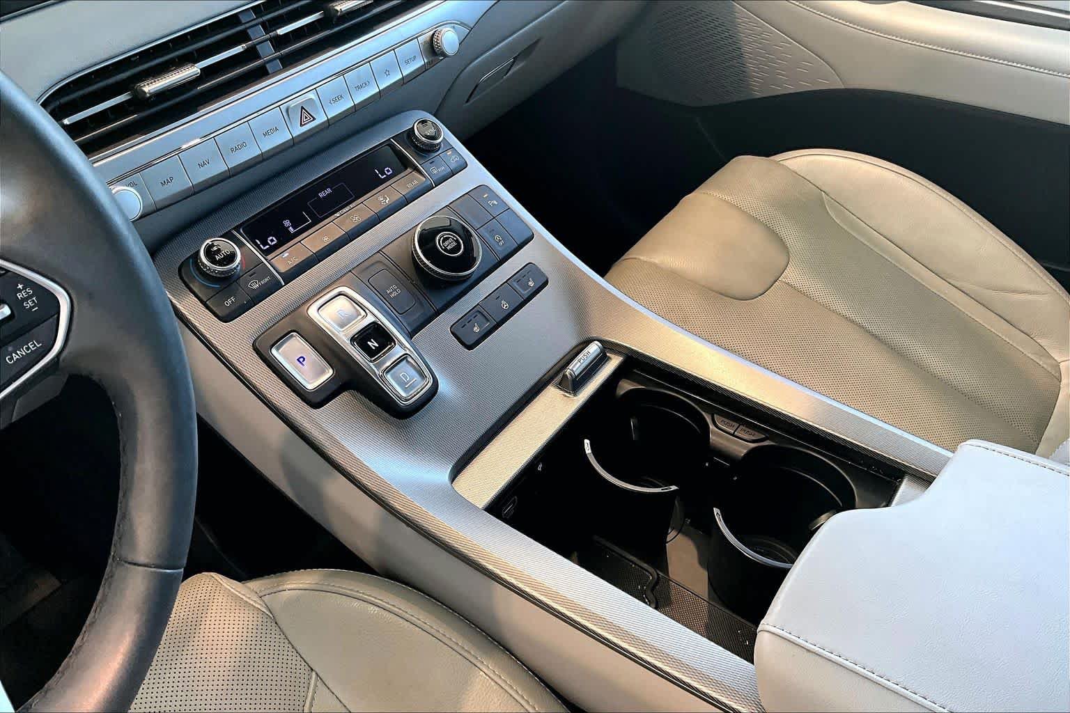 Used 2020 Hyundai Palisade SEL FWD image 18