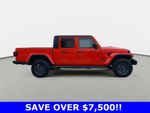 New 2025 Jeep Gladiator Sport image 4