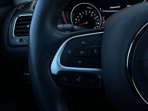 Used 2019 Jeep Compass Trailhawk image 32