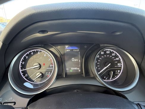 Used 2023 Toyota Camry SE image 8