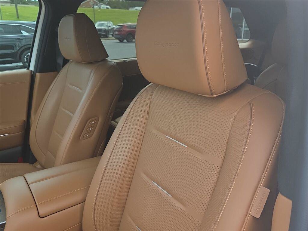 Used 2026 Hyundai Palisade Calligraphy FWD image 8