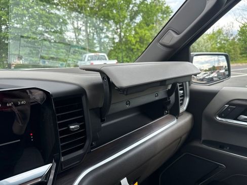 New 2026 GMC Sierra 1500 SLT w/ X31 Off-Road Package AWD/4WD image 40