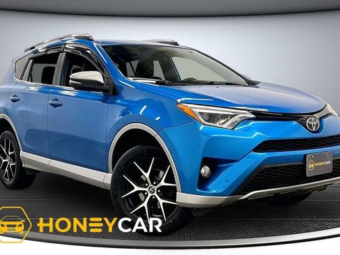 Used 2017 Toyota RAV4 SE AWD/4WD image 1