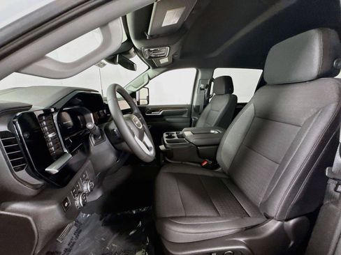 New 2026 GMC Sierra 2500 SLE w/ SLE Value Package; AWD/4WD image 15