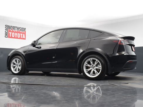 Used 2023 Tesla Model Y Long Range image 31