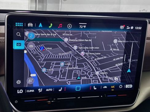 Certified 2025 Volkswagen ID.4 Pro AWD/4WD image 17