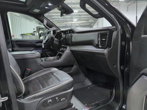 Used 2024 GMC Sierra 2500 AT4X image 14