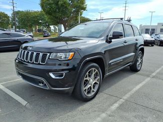 Used 2018 Jeep Grand Cherokee Limited image 1