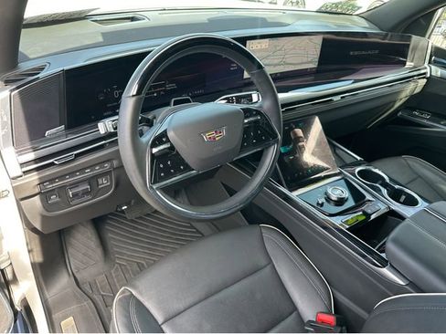 Certified 2025 Cadillac Escalade Sport w/ Touring Package AWD/4WD image 24