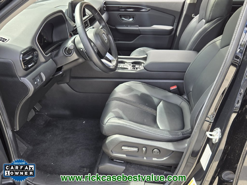 Used 2024 Honda Pilot Touring image 10