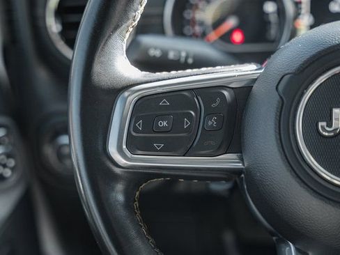 Used 2022 Jeep Gladiator Overland image 41