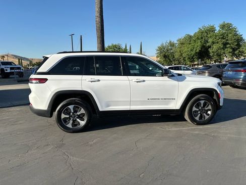 Used 2024 Jeep Grand Cherokee Limited 4xe AWD/4WD image 8