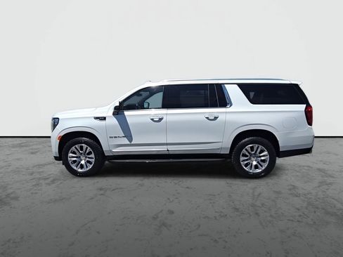 Used 2024 GMC Yukon XL Denali AWD/4WD image 5