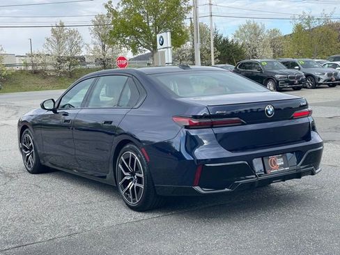 Used 2026 BMW 740i xDrive w/ Premium Package AWD/4WD image 5