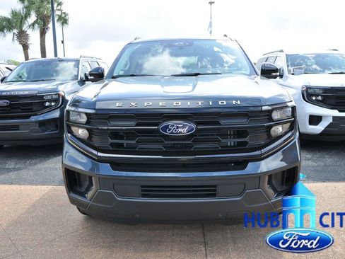 New 2026 Ford Expedition Active RWD image 8