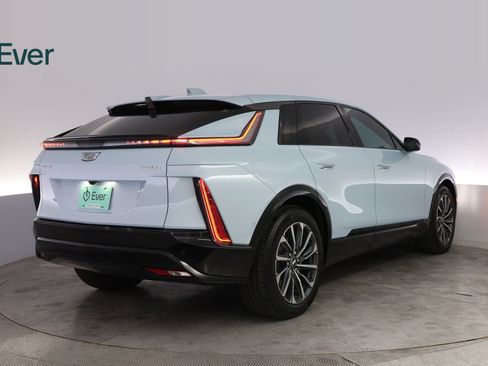 Used 2024 Cadillac Lyriq Sport AWD/4WD image 3