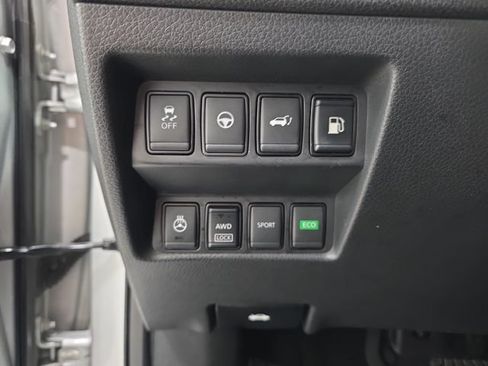 Used 2020 Nissan Rogue SL w/ Premium Package AWD/4WD image 24