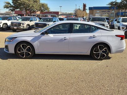 Used 2024 Nissan Altima 2.5 SR