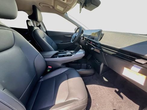 New 2026 Kia EV6 Wind RWD image 29