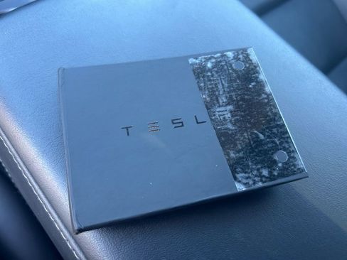 Used 2023 Tesla Model Y Long Range AWD/4WD image 31