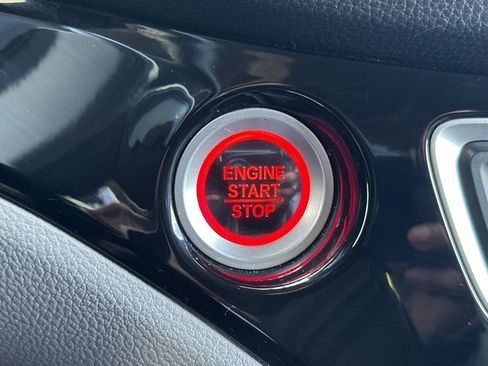 Used 2017 Honda Pilot Touring image 36