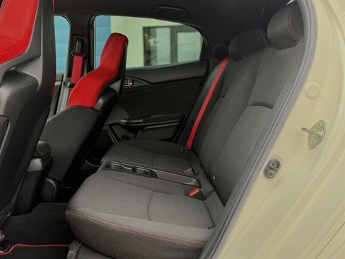 Used 2018 Honda Civic Type R image 5