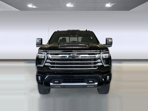Used 2024 Chevrolet Silverado 2500 High Country w/ Z71 Off-Road Package AWD/4WD image 6