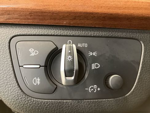 Used 2021 Audi Q5 Premium Plus w/ Premium Plus Package image 18