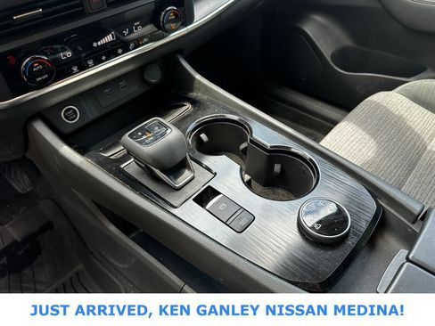 Certified 2023 Nissan Rogue SV AWD/4WD image 10