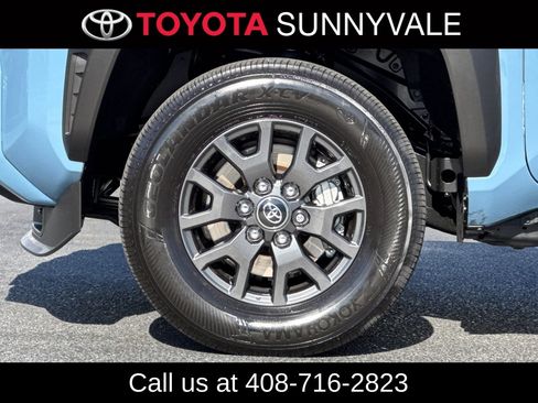 Used 2025 Toyota 4Runner SR5 RWD image 13
