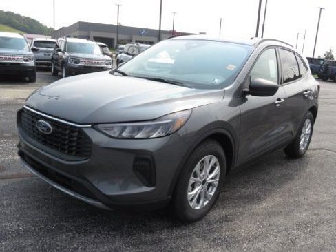 New 2025 Ford Escape Active image 3