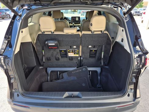 Used 2023 Toyota Sienna XLE w/ XLE Plus Package AWD/4WD image 33