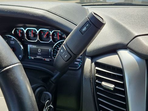 Used 2019 Chevrolet Suburban LS RWD image 21