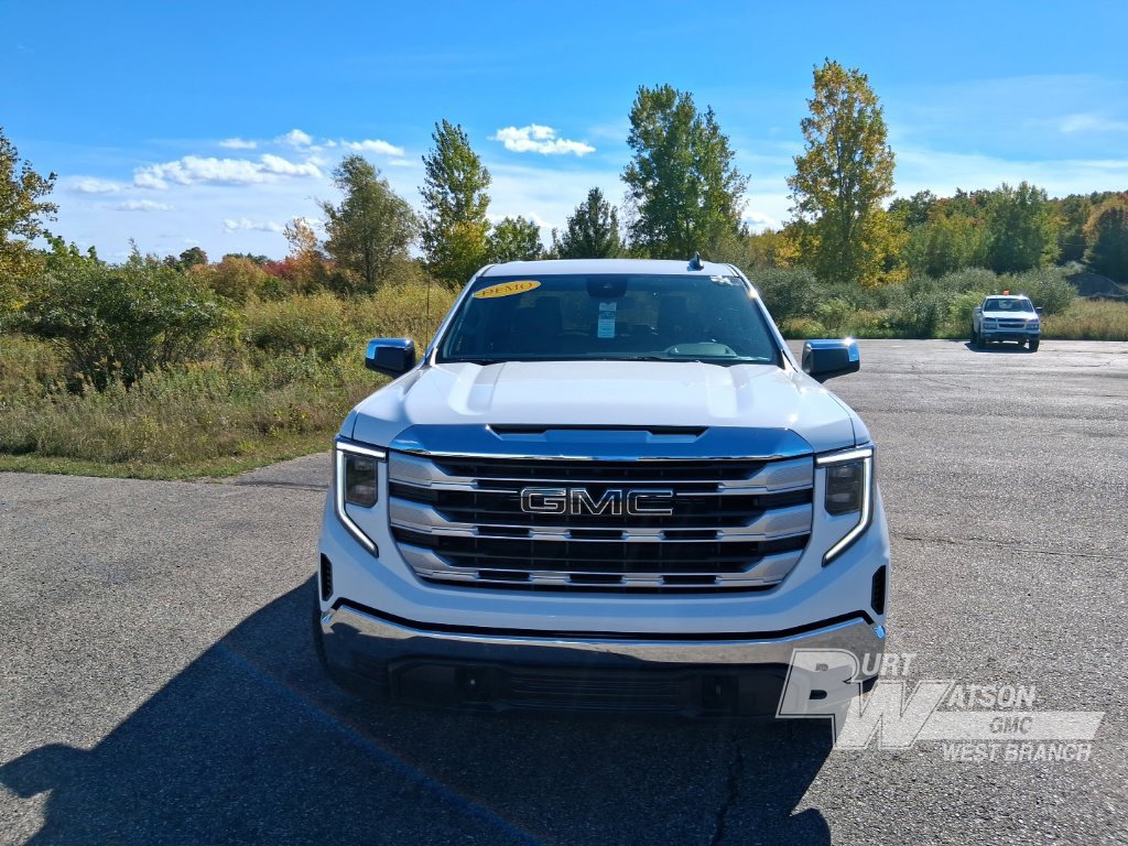 Used 2026 GMC Sierra 1500 SLE AWD/4WD image 10