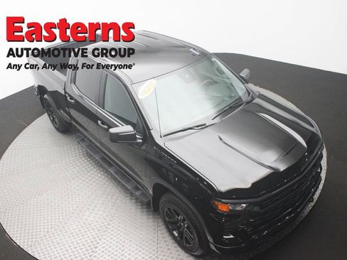 Used 2024 Chevrolet Silverado 1500 Custom AWD/4WD image 3