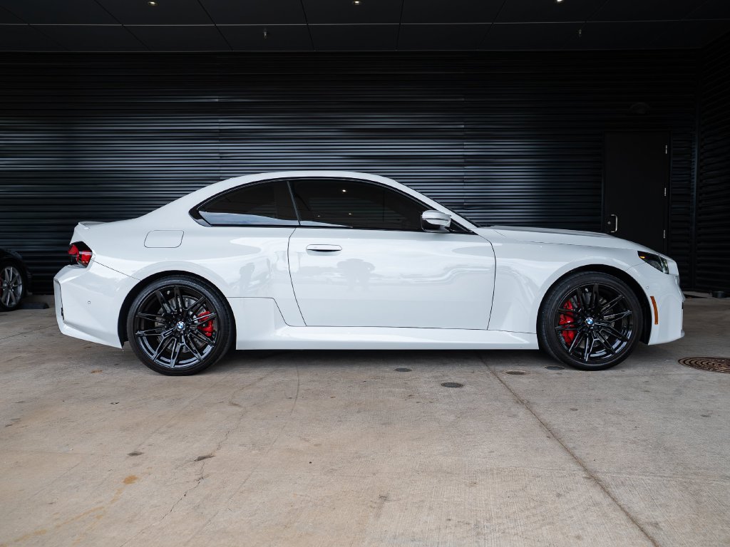 Used 2025 BMW M2 w/ Lighting Package RWD image 8
