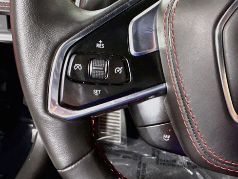 Used 2022 Chevrolet Corvette Stingray Premium Cpe w/ Z51 Performance Package RWD image 14