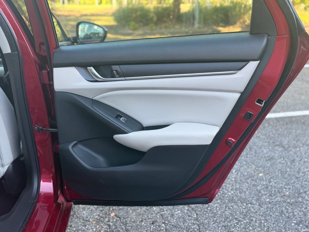 Used 2018 Honda Accord LX image 16