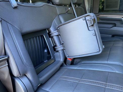 Used 2024 Chevrolet Silverado 2500 High Country w/ High Country Premium Package image 41