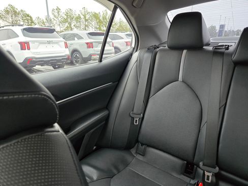 Used 2021 Toyota Camry XSE image 25